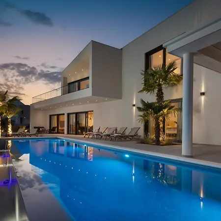 Ferienhaus Fur 10 Personen In Vodice-sria, Dalmatien Norddalmatien Holiday home *