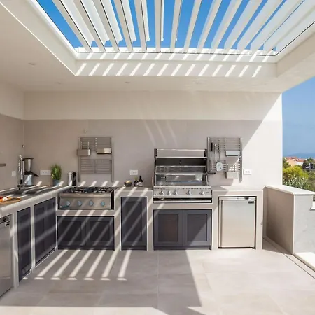 Ferienhaus Fur 10 Personen In Vodice-sria, Dalmatien Norddalmatien